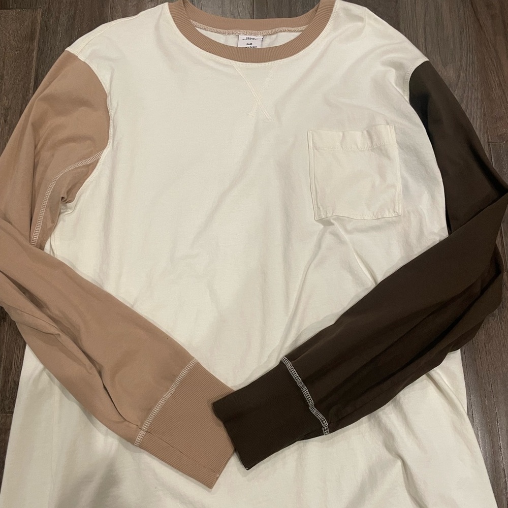 Urban outfitters long sleeve tee